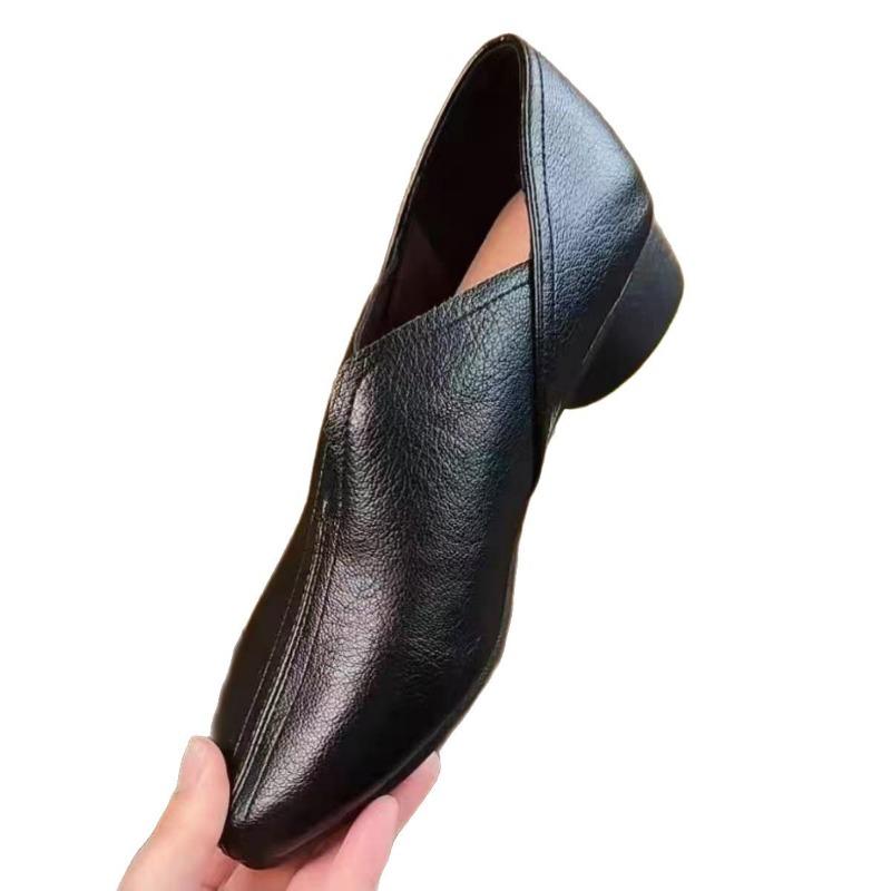 Autumn New Black Thick Heel Small Leather Shoes Women's Retro Fashion Round Head Comfortable Commuting Shoes