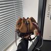 Damenhandtasche neu vielseitig verdreht tragbare Beuteltasche Pendler Mode Retro Umhängetasche