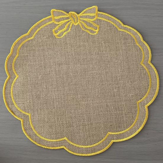 Placemat with Petal Shape And Bow Embroidery Table Mat Round Heat Insulation Non-Slip Oil Resistant Placemat for Dining Room