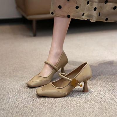 Damenschuhe 2024 Frühling neue Nische Outfit Rock eckige Zehen flacher Ausschnitt schlanker Absatz Temperament High Heels Einzelner Schuh