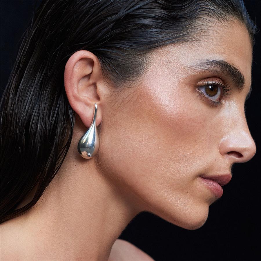 Autumn And Winter Metal Hollow Large Water Drop Earrings Niche Light Luxury Fashion Personalized Copper Gold-Plated Exaggerated Earrings