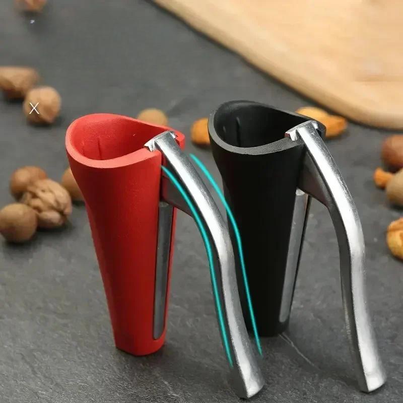 1PC Multifunctional Walnut Clip Hazelnut Shell Opener Home Peel Walnuts Open Nuts Chestnut Opener Pecan Clip
