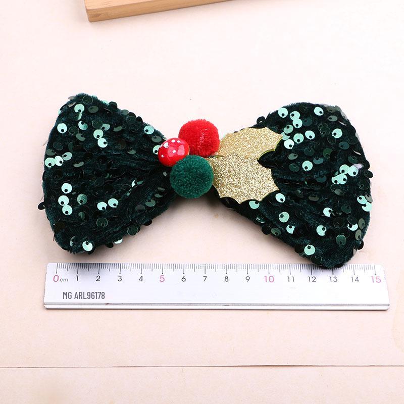 DIY WeihnachtsHaarspangen: Geweih-, Pailletten- und Schleifenverzierungen für Kinder