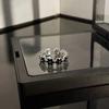 Black Drip Glaze Small Flower Åpningsring Kvinne Søt Retro Temperament Pekefingerring Allsidig nisjering med høy sans