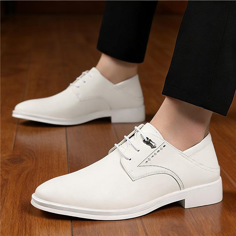 Fashion New Designer Men Pointed Toe Black White Lace Up Derby Shoes Gentleman Brand Wedding Homecoming Dress Flats Footwear