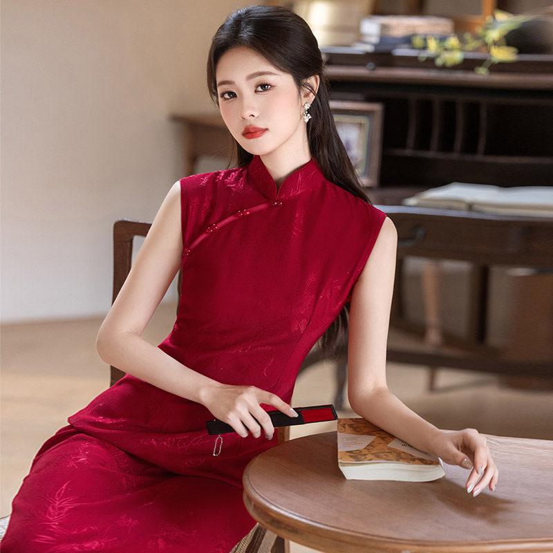 Red sleeveless national style new Chinese cheongsam improved young 1011 new women's high-end engagement toasting dress