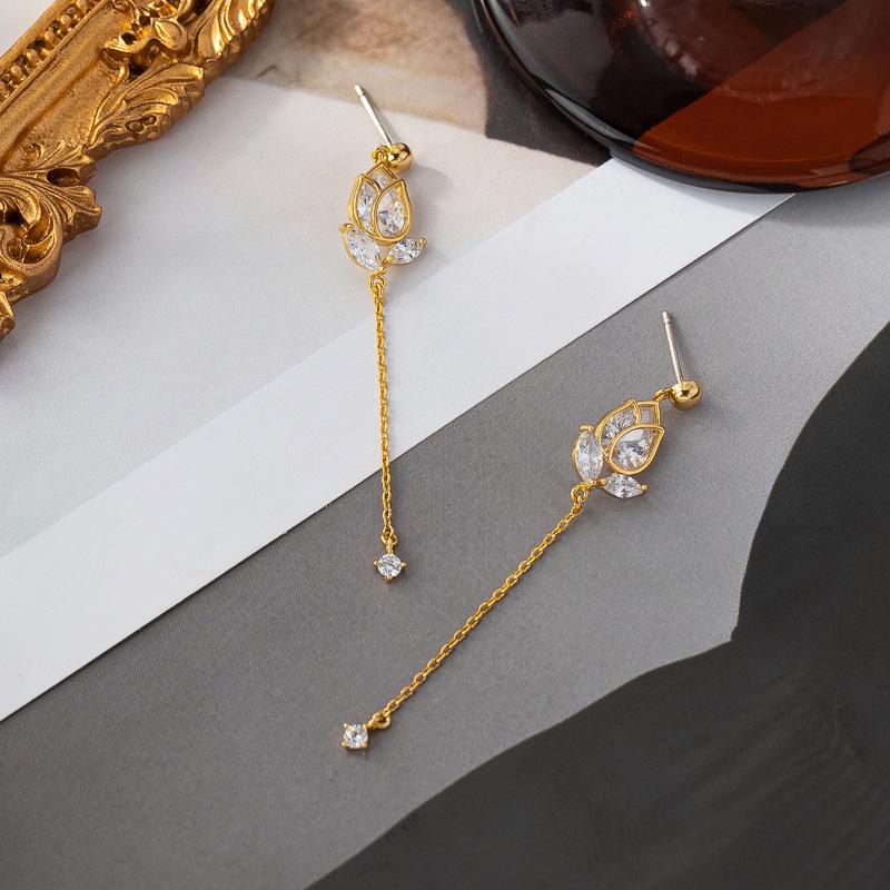 Cold Wind Long Fringed Earrings Women's High-end Niche Design Earrings Tulip Zircon Temperament Versatile Earrings