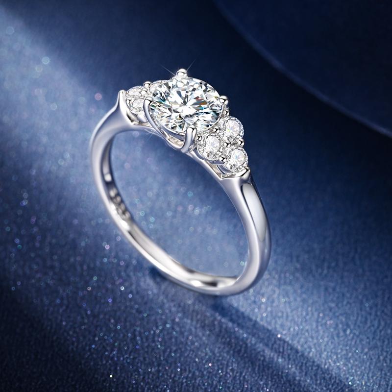 100% S925 Silver Moissanite Ring 1CT Sparkling Classic Wedding Band Engagement Party Ring Women Female Bridal Jewelry