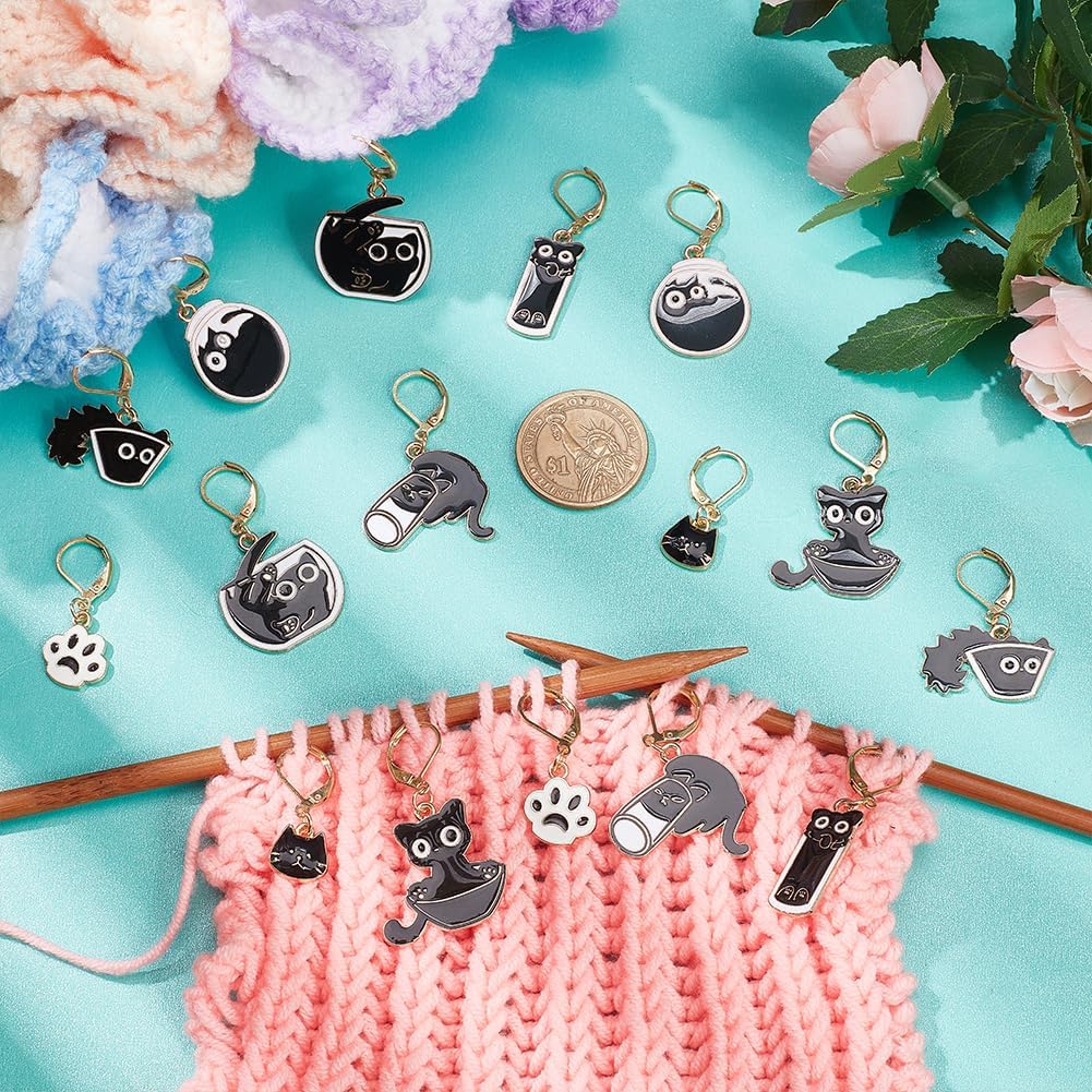 NBEADS 16 Pcs Black Cat Stitch Markers, Alloy Enamel Crochet Stitch Markers with Removable 304 Stainless Steel Leverback Clasp