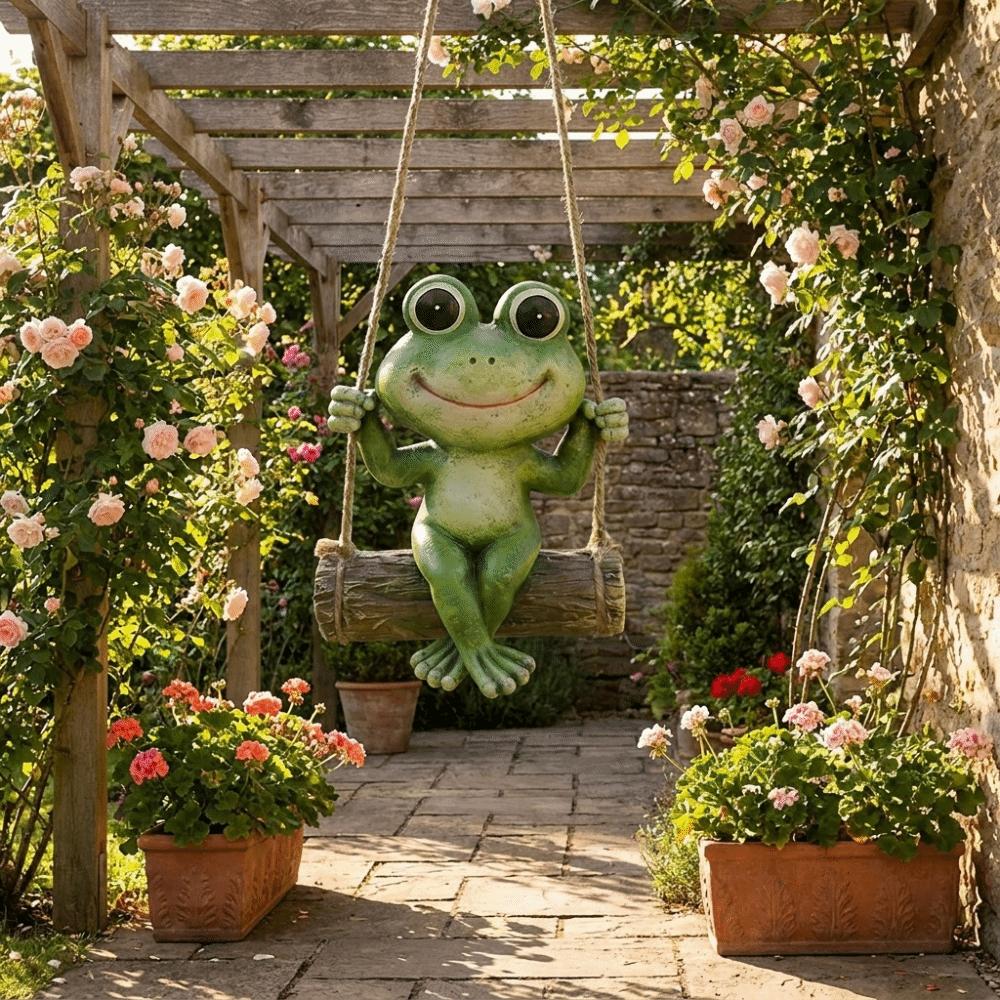 Garden Ornament Resin Hanging Frog Garden Statue Handmade Lifelike Garden Animal Statue Cute Animal Decoration Outdoor Garden