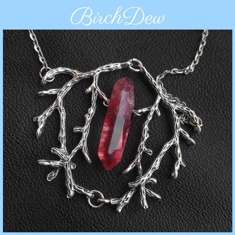 Modischer Gothic Schmuck Mit Rotes Quarz Kristall Baum Zweig Anhänger Für Männer Frauen