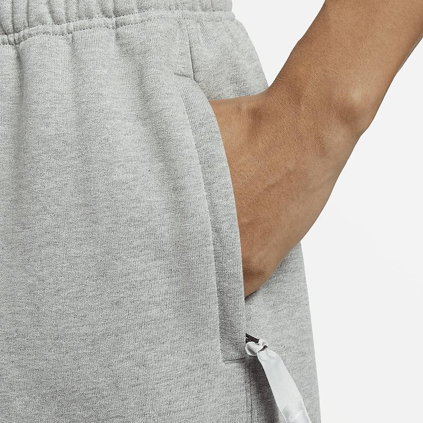 New Nike Solo Swoosh Casual Shorts Men's Light Gray DX0818-063