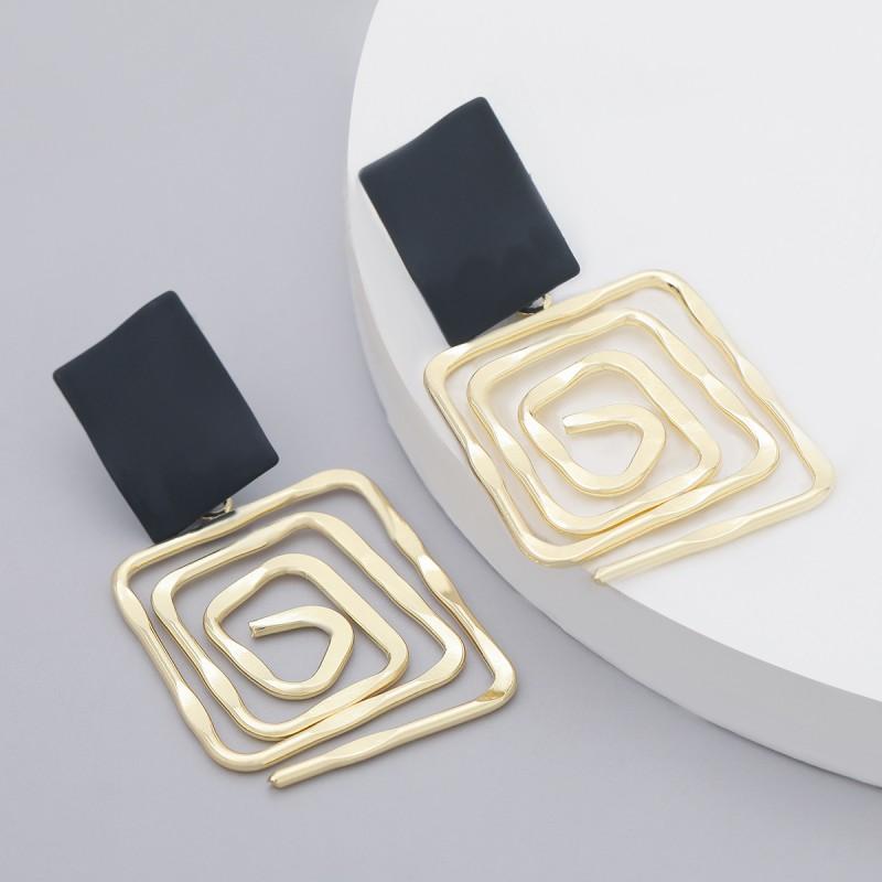 Geometric Alloy Earrings Women Minimalist Vintage Style Gold Tone Fashion Stud Earring Accessory
