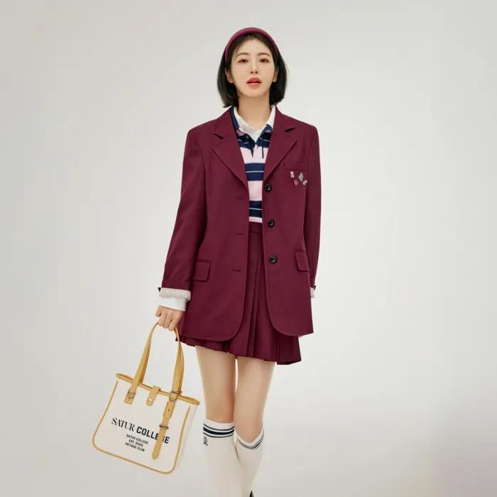 [Shin Ye-eun PICK] (W) Crest Logo Knee Socks Cream