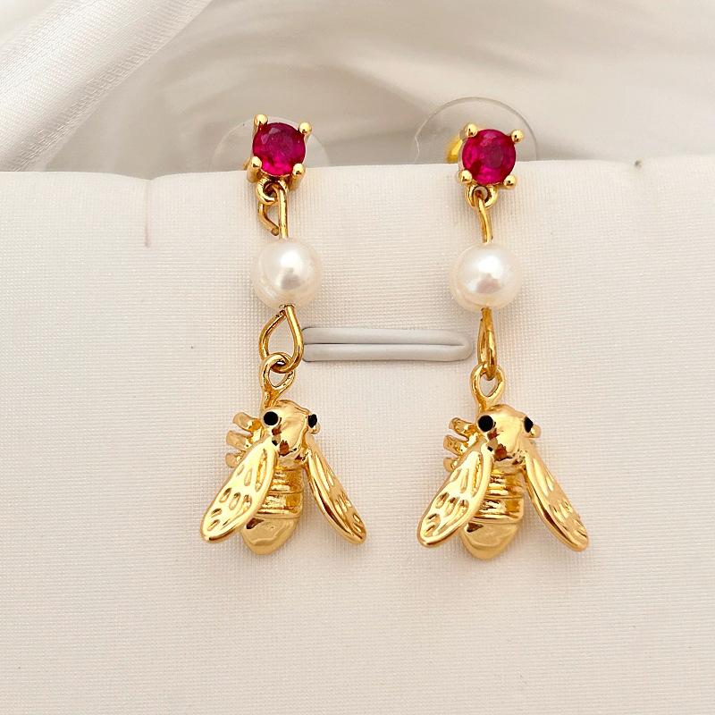 Unique Personality Little Bee Stud Earrings Are Fresh, Sweet And Cute Long Earrings, Light Luxury Fashion Trend Versatile Earrings Women