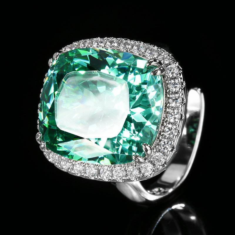 

Ювелирные изделия Медное дно Позолоченное Имитация Птичьего гнезда Чепала Зеленый костюм Женский 14 * 16-10 * 10