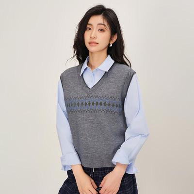 INMAN Women's Fair Isle V-Neck Knit Sweater Vest