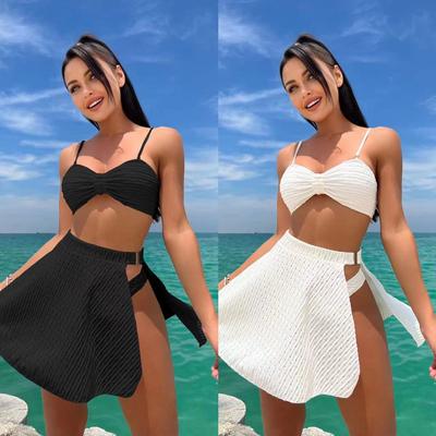 Stroje kąpielowe – Bikini