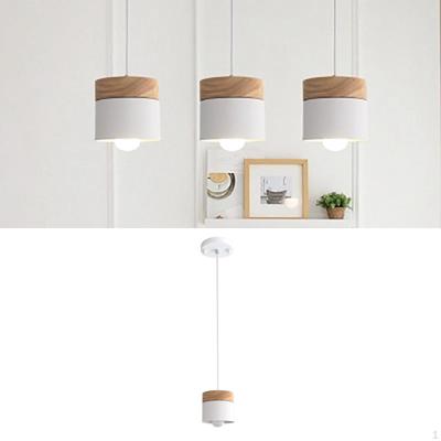 Minimalistische LED-Hängeleuchte mit Holz- und Eisen-Design für die Wohnungsdekoration
