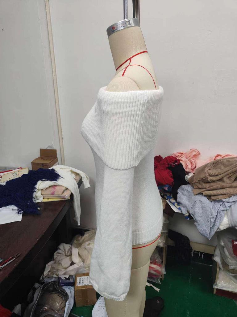 2024 European & American Backless One-Shoulder Slim Fit Sexy Knit Long Sleeve Women's Sweater