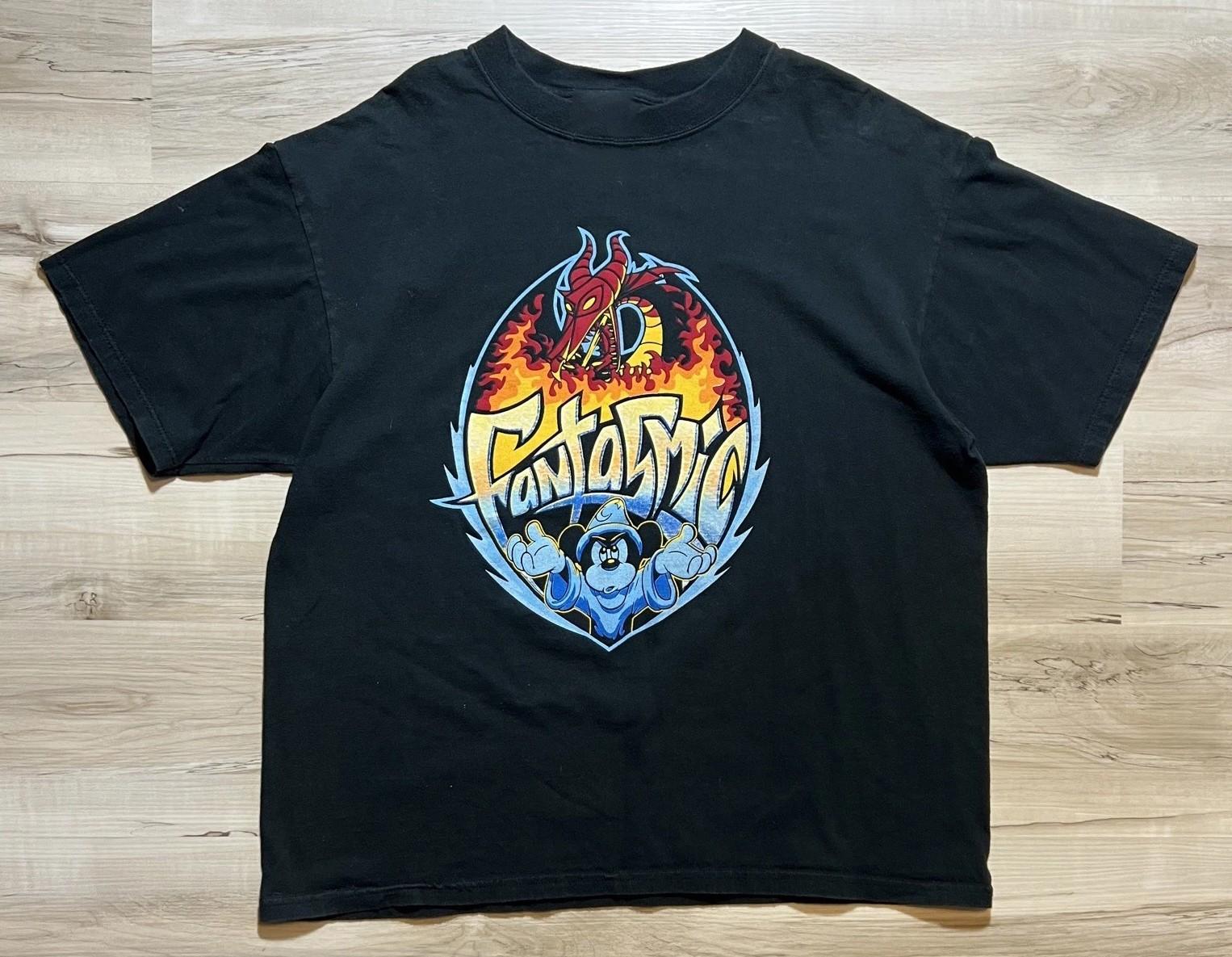 

НОВАЯ футболка Disney Fantasmic Волшебник Микки с драконом Студия MGM Мультфильм Репринт XXXL