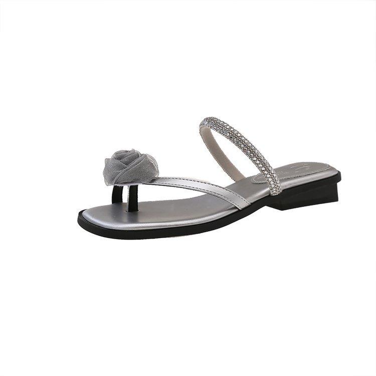 French thick heel rhinestone cool slippers women's shoes wear 2025 new summer fairy style temperament cool slippers