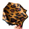 Pañuelo cuadrado pequeño con estampado de leopardo, pañuelo de seda de imitación, versión coreana, pañuelo de seda estampado, pañuelo protector para el cuello, bufanda profesional para mujer