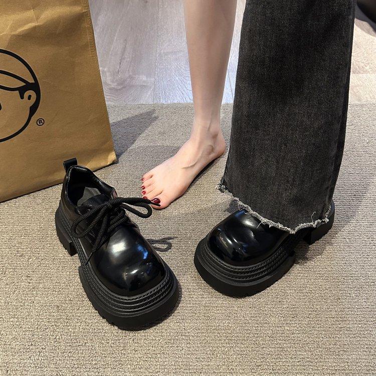 [Ushilai] British-style Glossy Small Leather Shoes for Women's Winter 2025 New Platform Casual Versatile Loafers