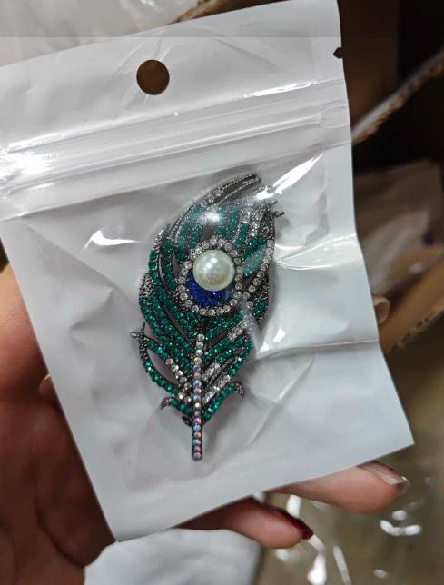 

Luxury Peacock Feather Brooch Vintage Cheongsam Corsage Temperament Blazer Clothing Jewelry Accessories Wedding Badge