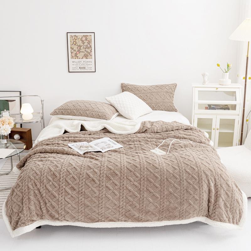 Cheap Bedspread For Bed Plush Velvet Warm Bed Cover Soft Blanket Soild Color Blanket Winter Home Decoration Sofa Bed Cover Home