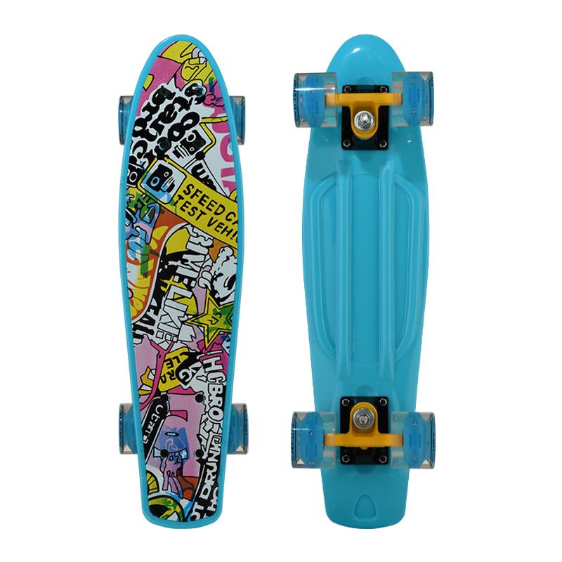 

22 Beginner Plastic Kicktail Skateboard for Teens - Four-Wheel Commuting & Street Surfing Board