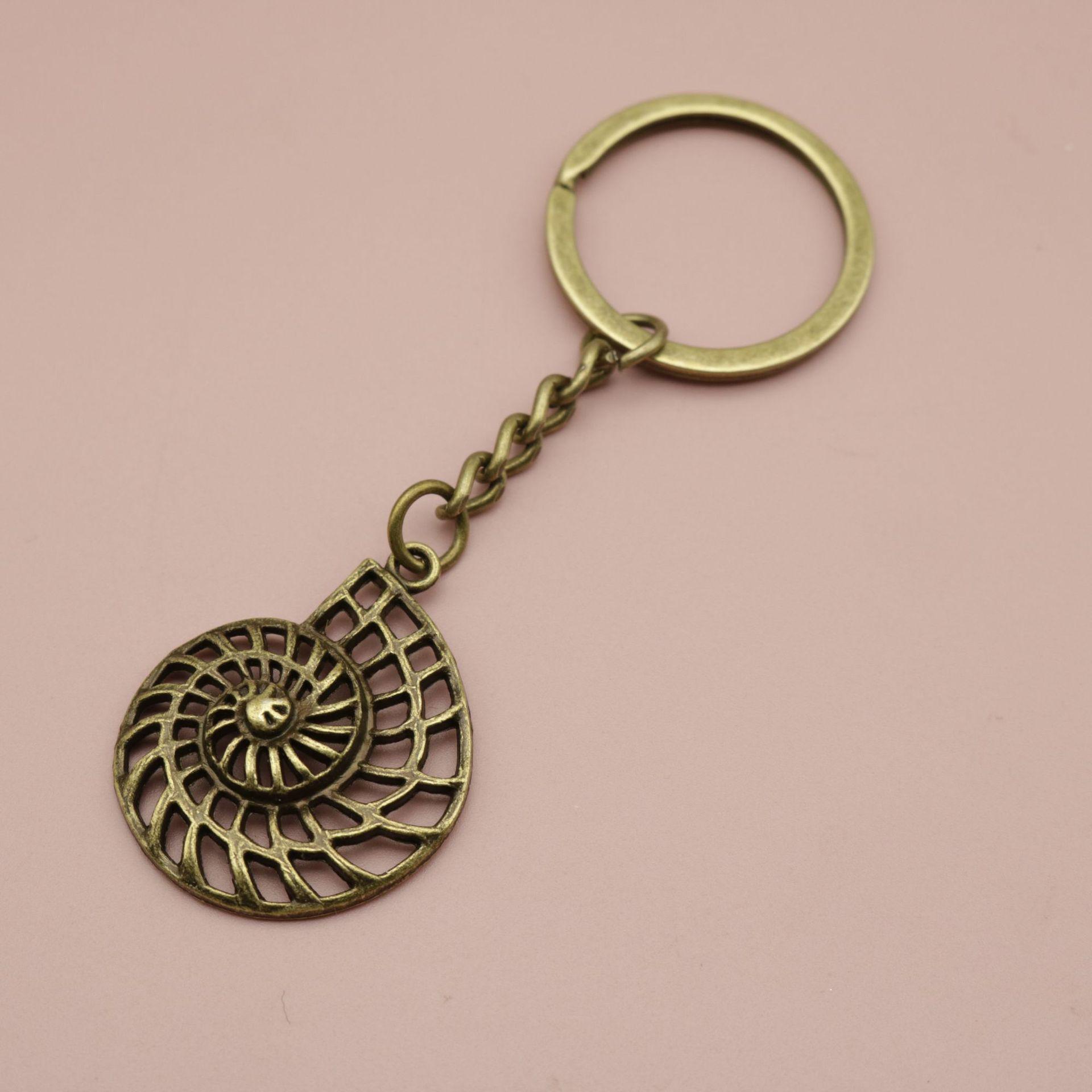 Xiyin Shell Conch Keychain Pendant