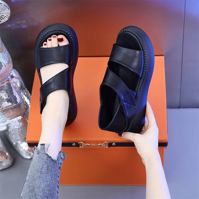 

Flat-soled sandals for women wear summer new 2025 fashion versatile soft-soled non-slip thick-soled Roman shoes women s sandals 35 чёрный