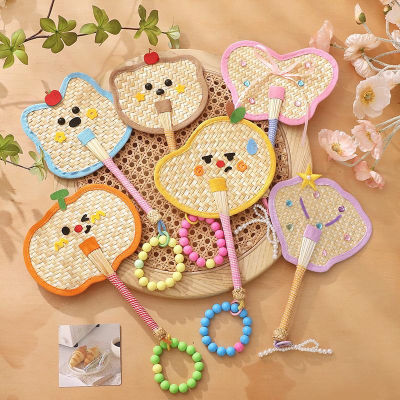 Colorful Handmade Fan Chinese Style Cartoon Shape Straw Bamboo Woven Fan Summer Anti-Mosquito Cooler Handfan Home Decor Pendants