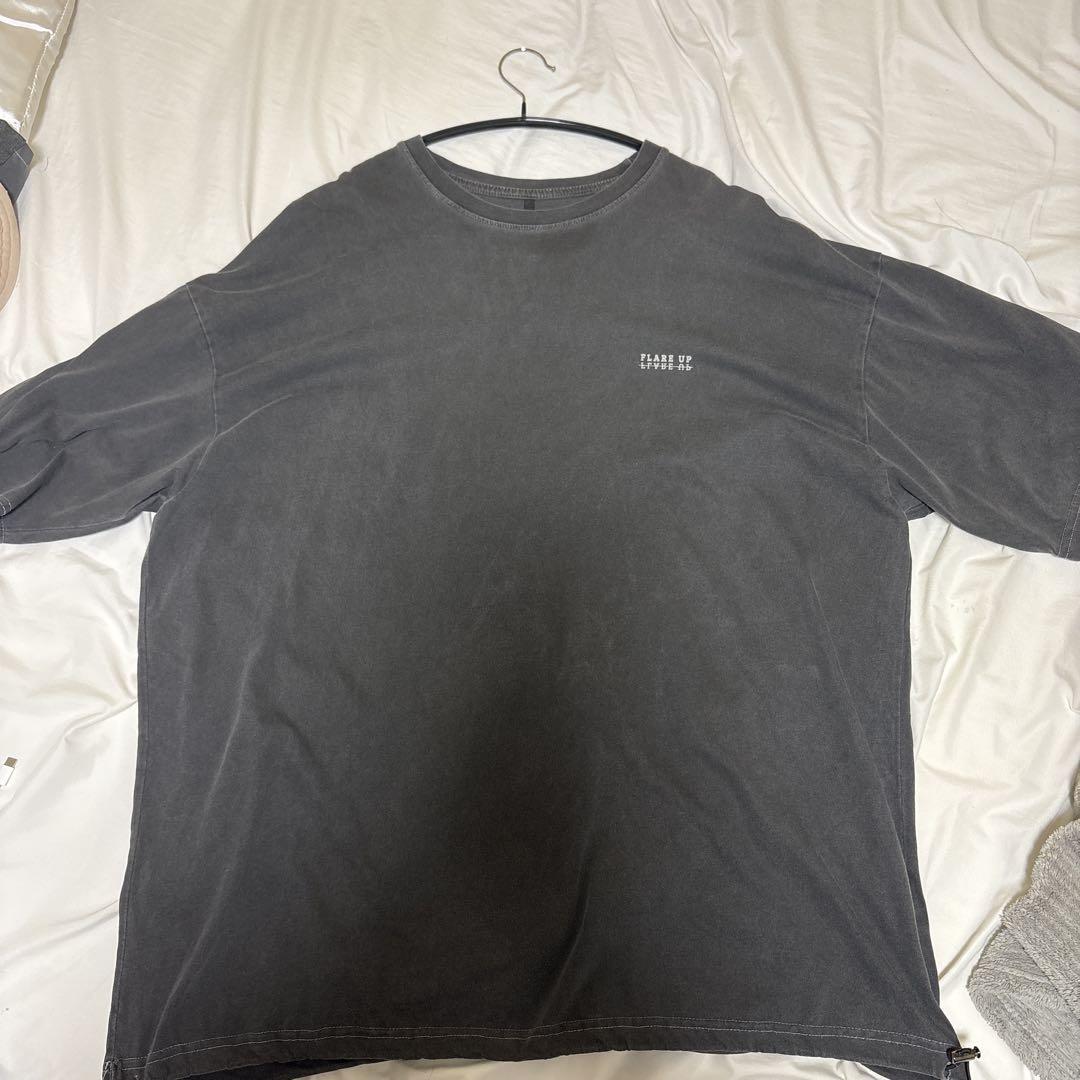 

[Б/У] Двусторонняя пигментная футболка FLAREUP, которую носил Чонгук