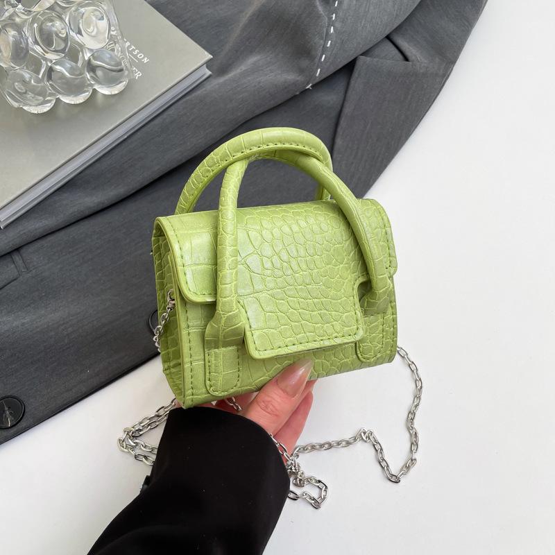 

2025 new temperament fashion design single shoulder crossbody foreign style solid color bag cover small portable texture crossbody bag bag зелёный