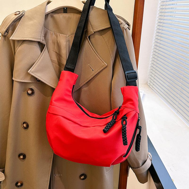1Pc Solid Color Simple Large Capacity Korean Version of Foreign Style Leisure Bag New Versatile Ins Shoulder Messenger Bag Dumpling Bag