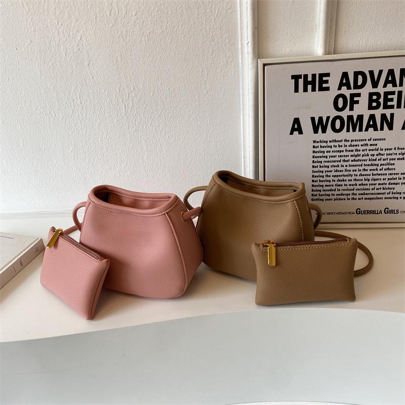 Fashion And Casual Women'S Tide French Niche High-End Texture Shoulder Messenger Bag Bucket Bag