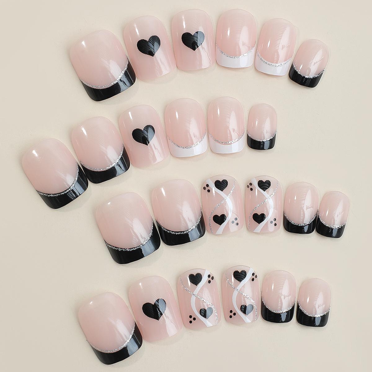 Wearable Valentine s Day Style Short Square Fake Nail Patch Nail Black Heartshaped Wearable Nail Fashionable Nail Art Nail Plate