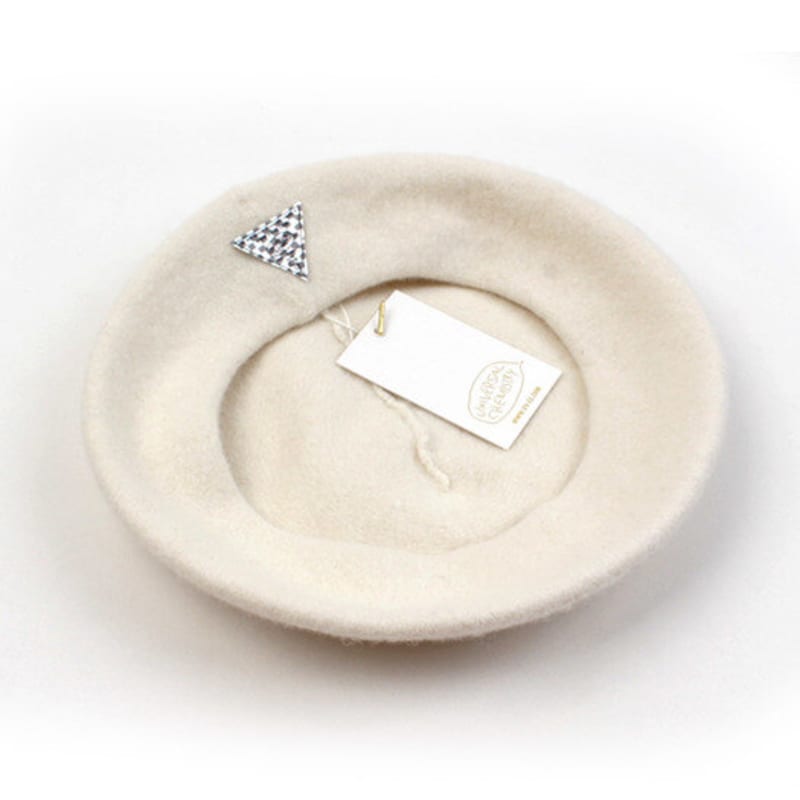 Universal chemistry Wool Ivory Beret Beret