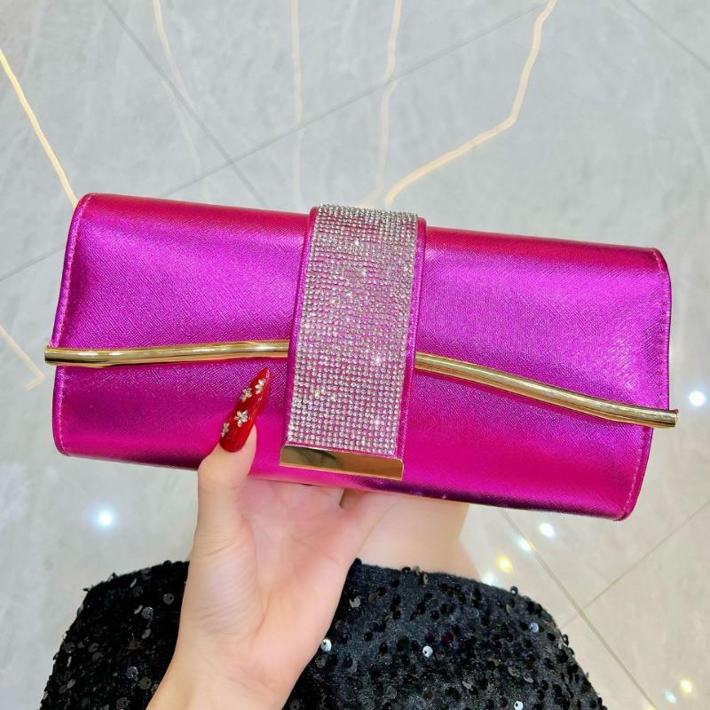 The Elegant Lady's Banquet Handbag - A Stylish Small Bag Adorned with Diamonds