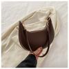 Trendige Minimalistische Rundnaht-Achseltasche aus Kunstleder Damen Hochwertige Einzel-Schulter-Handtasche