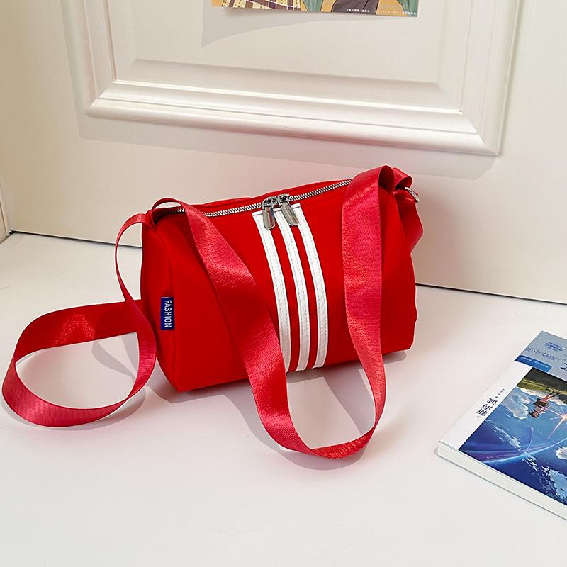 Trendy Brand Fashion Shoulder Bag Large Capacity Lightweight Contrasting Color Portable Messenger Bag Casual Simple Commuter Student Bag