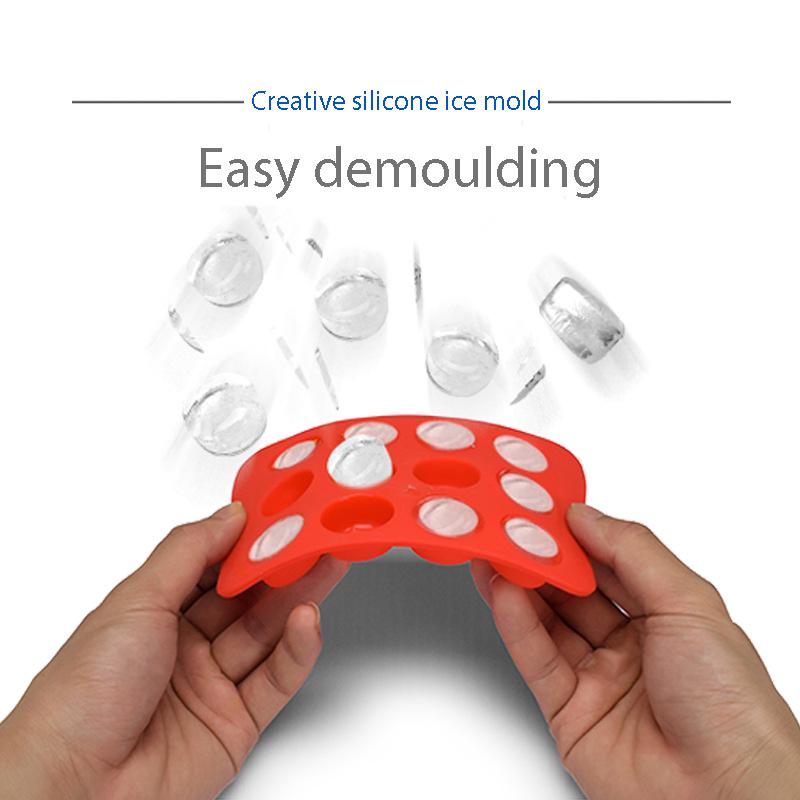 Herzförmige Eiswürfelform. Silikon-Eisform in Lebensmittelqualität. Flexibler Eisformkasten in mehreren Formen. Schokoladenform