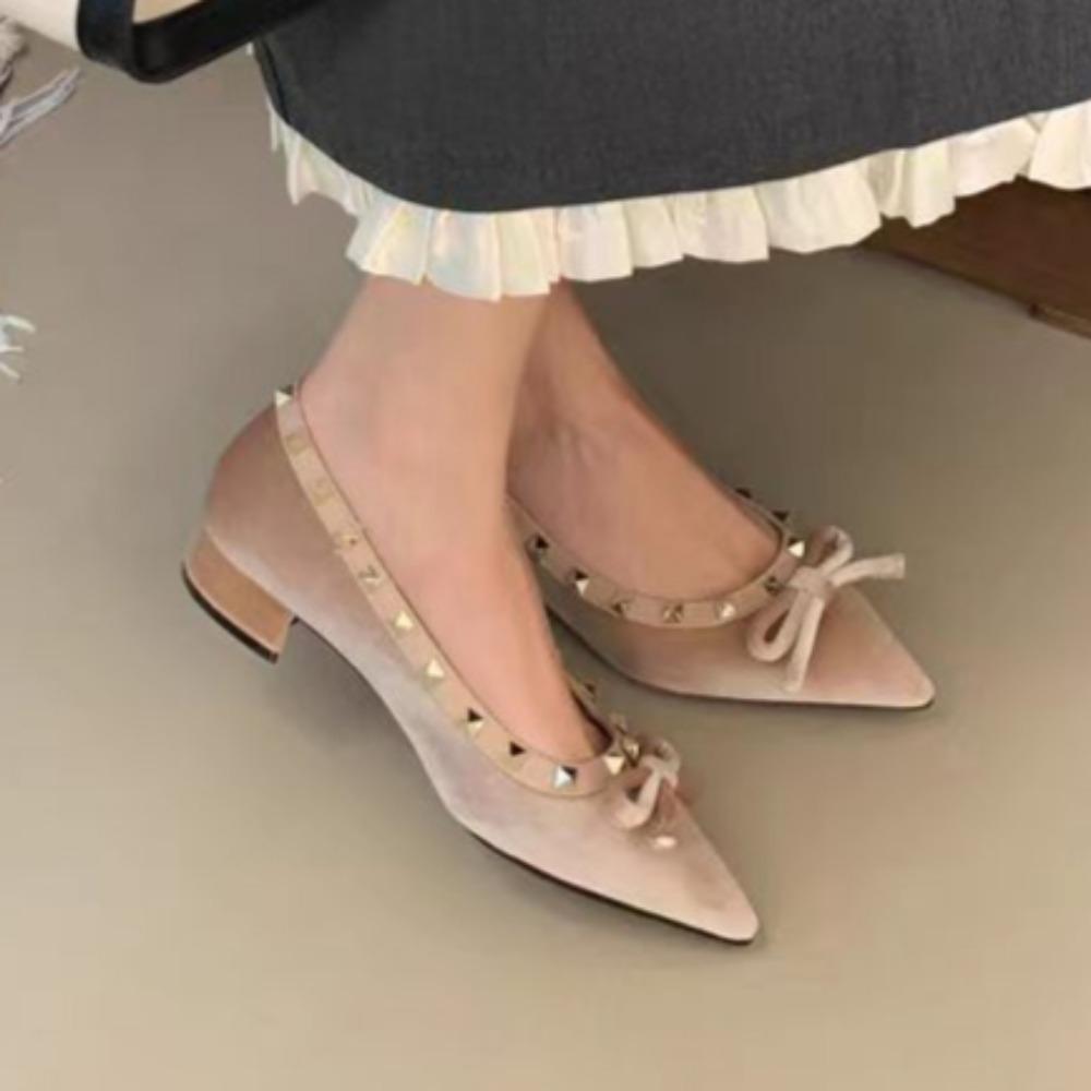 Fashion Women Flats Shoes Rivets Shallow Mouth 2024 New Bridal Designer Loafers Shoes for Women Elegant Fashion Flats Sneakers Women