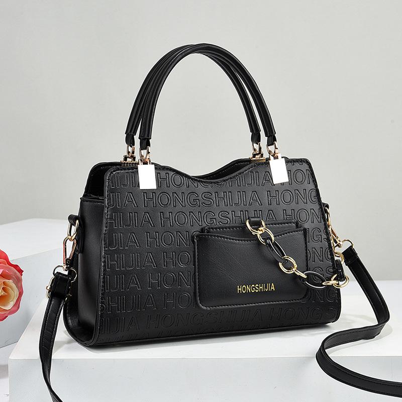 

Atmospheric Fashion Handbag Letter Imprint Shoulder Bag Delicate Chain Accessories Women s Bag 27*11*18 чёрный