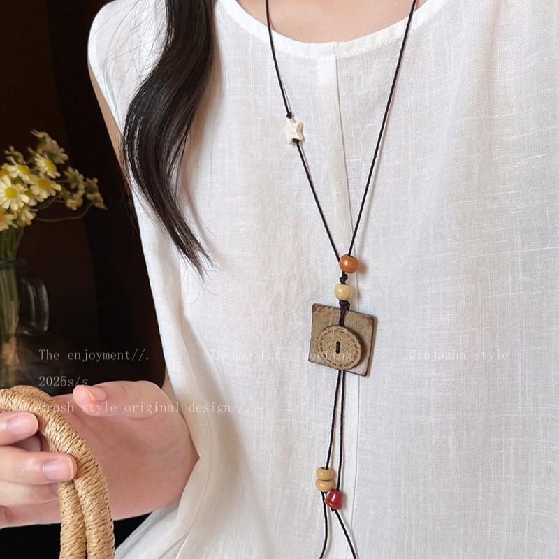 New Chinese Retro Popular Ethnic Style Necklace Women's Versatile Niche Long Sweater Chain High-end Simple Accessories