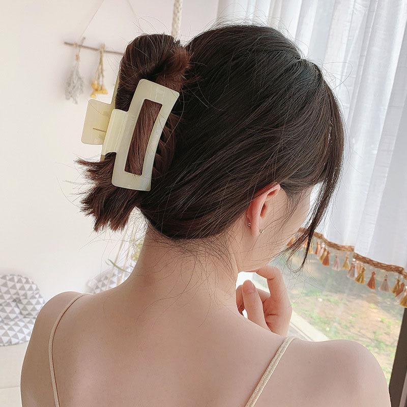 2Pcs Women Anti-break Transparent Frosted Rectangle Hair Claws Sweet Hair Decor for Curly Wavy Hair Styling Use