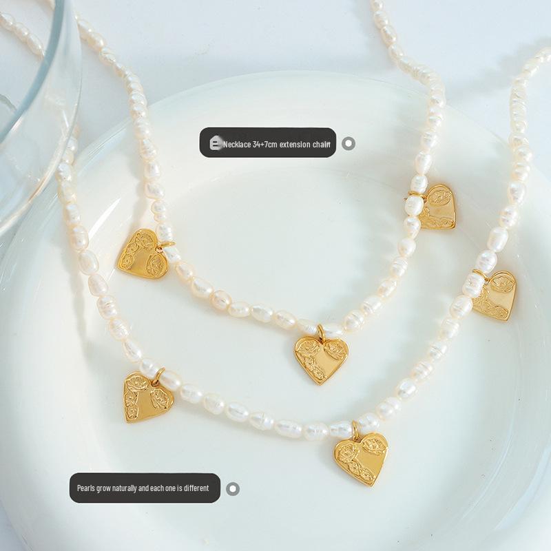 Retro Luxury Freshwater Pearl Necklace with Gold-Plated Titanium Steel Peach Heart Pendant