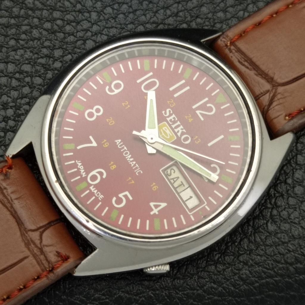 VINTAGE SEIKO 5 AUTOMATIC 6309A JAPAN MENS MAROON COLOR DIAL WATCH A701553-5 R206b-a701553
